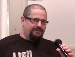 Charles Stross – Kontakt Interview